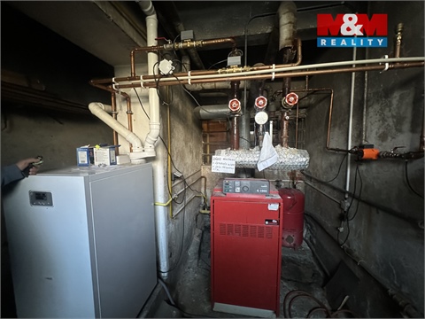 Prodej komerčního objektu, 410 m² 14