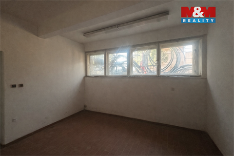 Prodej komerčního objektu, 410 m² 12
