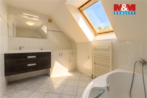 Prodej rodinného domu, 155 m² - 10