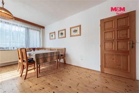 Prodej rodinného domu, 300 m² 24
