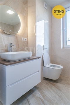 Prodej rodinného domu, 242 m² - 14