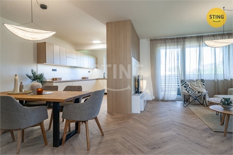 Prodej rodinného domu, 242 m² - 2