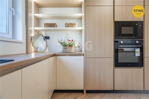 Prodej rodinného domu, 242 m² 8