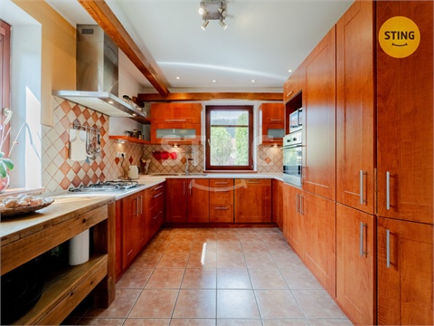 Prodej rodinného domu, 198 m² 8