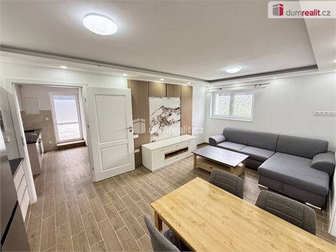 Pronájem rodinného domu, 99 m² 0