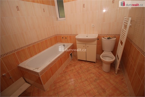 Prodej rodinného domu, 420 m² 6