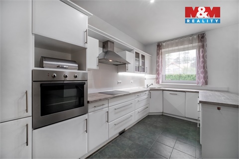 Prodej rodinného domu, 296 m² - 0