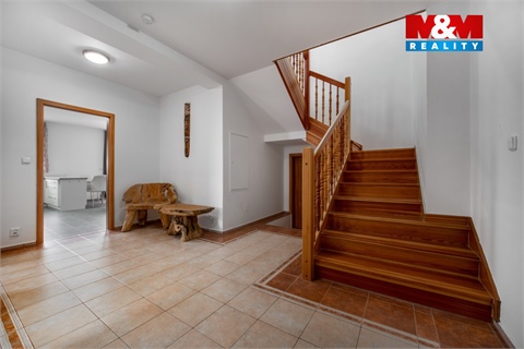 Prodej rodinného domu, 296 m² 8