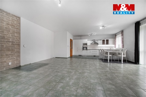 Prodej rodinného domu, 296 m² 18