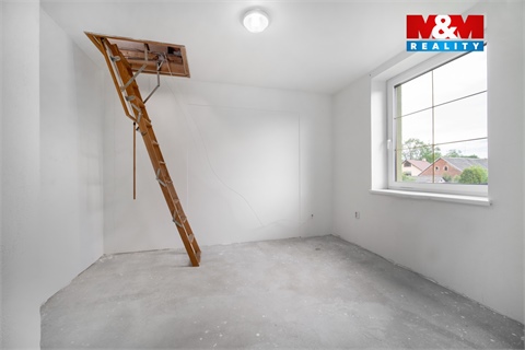 Prodej rodinného domu, 296 m² 14