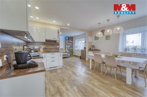 Prodej rodinného domu, 197 m² - 28