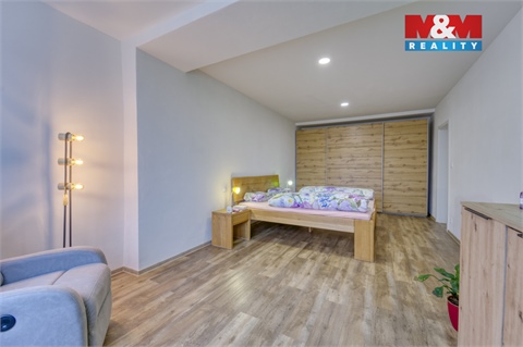 Prodej rodinného domu, 197 m² - 6