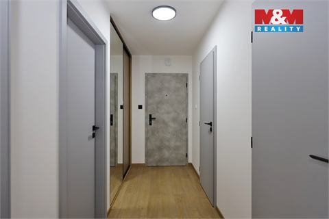 Pronájem bytu 4kk, 80 m² 12