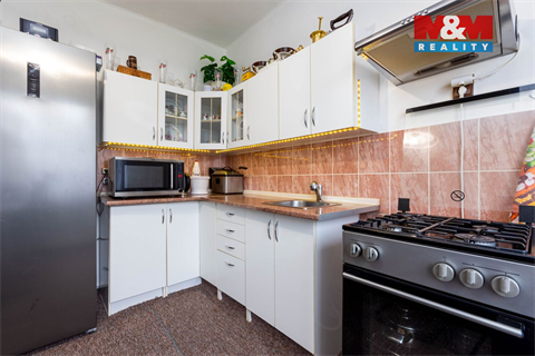 Prodej rodinného domu, 220 m² - 8