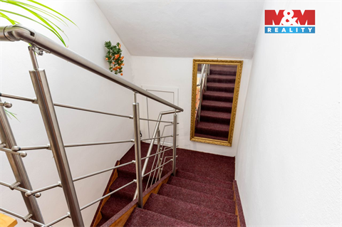 Prodej rodinného domu, 220 m² 16