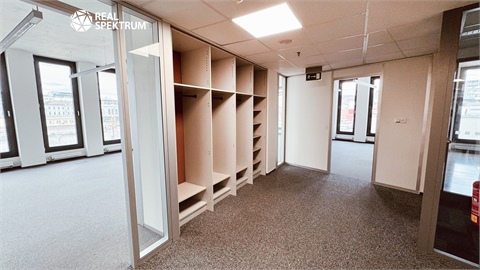 Pronájem kanceláře, 671 m² 26
