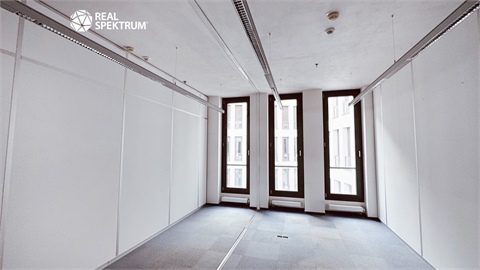 Pronájem kanceláře, 671 m² - 28