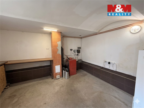 Prodej rodinného domu, 768 m² 8