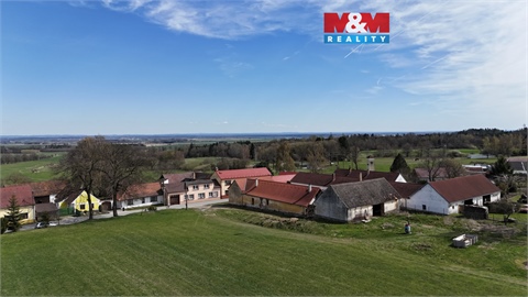 Prodej rodinného domu, 768 m² 0