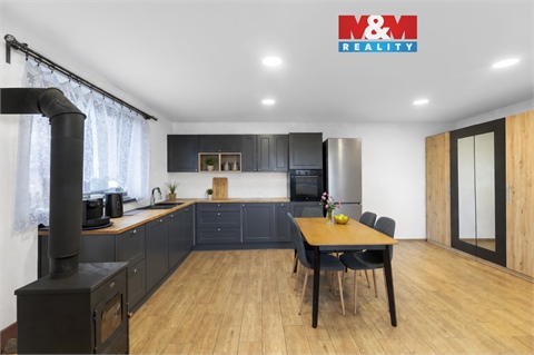 Prodej rodinného domu, 190 m²