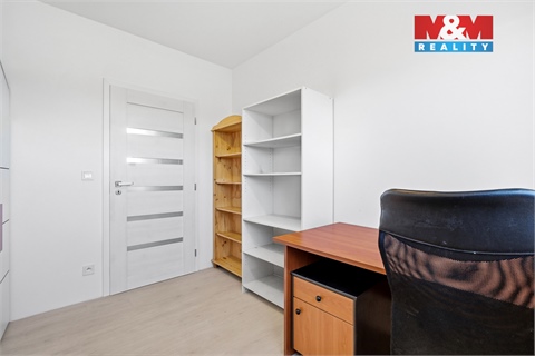 Prodej rodinného domu, 226 m² 14