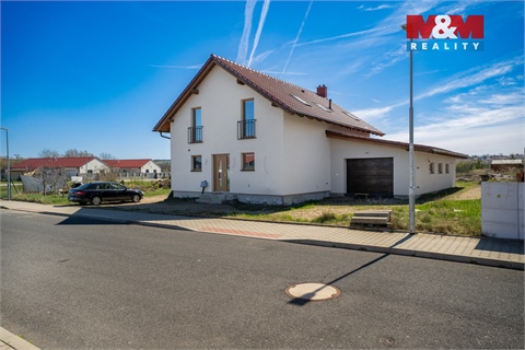 Prodej rodinného domu, 226 m² - 14