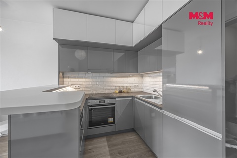 Prodej bytu 1kk, 33 m² - 0