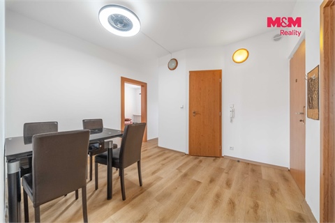 Prodej bytu 4+1, 92 m² 10