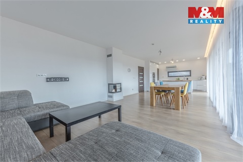 Prodej rodinného domu, 178 m² 2