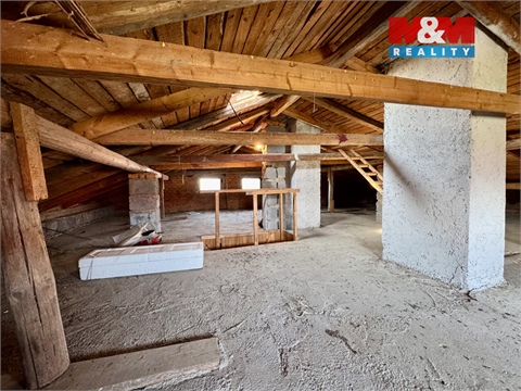 Prodej rodinného domu, 273 m² 10