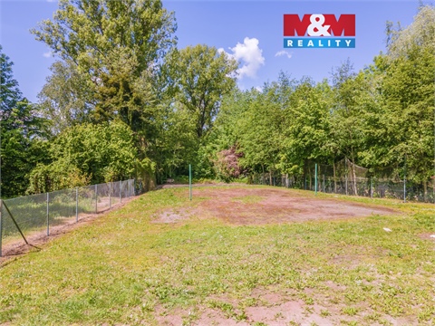 Pronájem pozemku, 800 m² 0