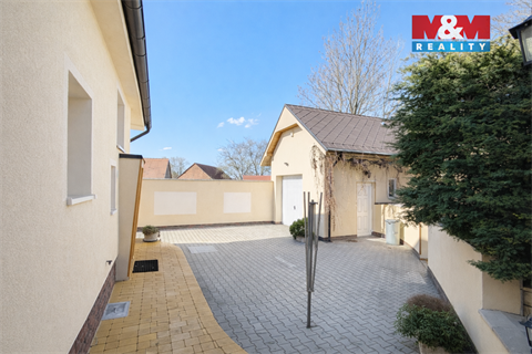 Prodej rodinného domu, 280 m² 24