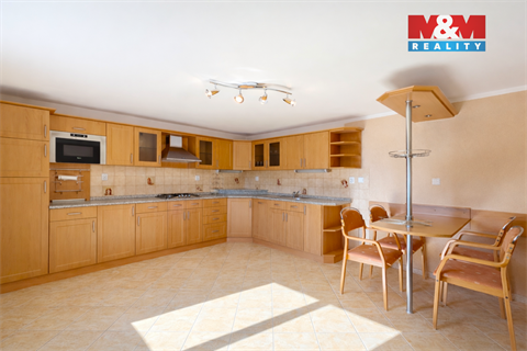 Prodej rodinného domu, 280 m² 26