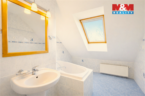 Prodej rodinného domu, 280 m² - 28