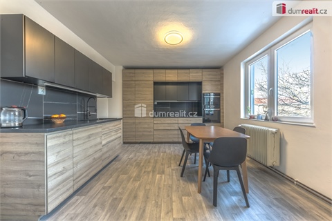 Prodej rodinného domu, 209 m² 0