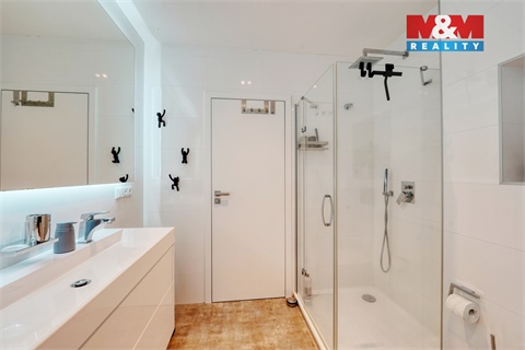 Prodej rodinného domu, 120 m² 14