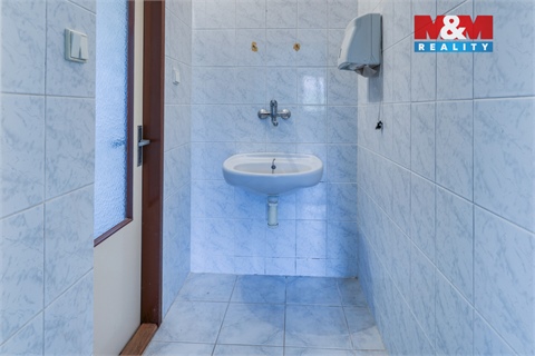 Pronájem bytu 3kk, 107 m² 14