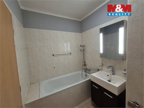 Pronájem bytu 2kk, 56 m² - 14