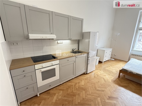 Pronájem bytu 1kk, 38 m² 2