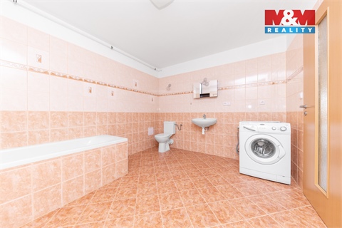 Prodej rodinného domu, 187 m² - 22