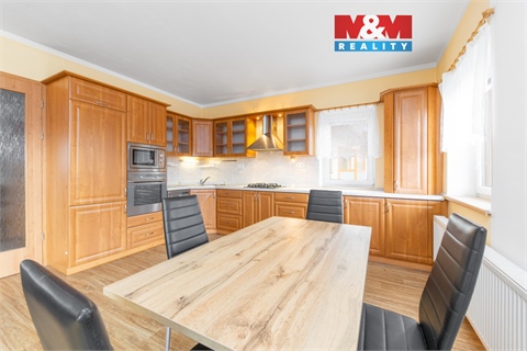 Prodej rodinného domu, 187 m² 0