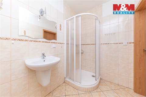 Prodej rodinného domu, 187 m² 8