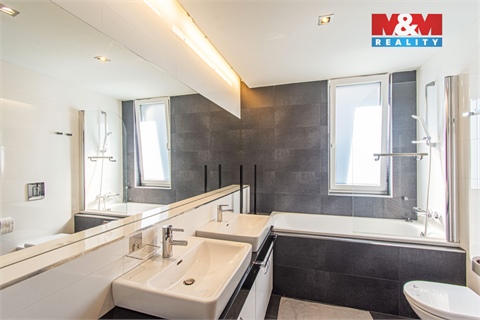 Prodej bytu 4kk, 105 m² 12