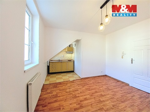 Pronájem bytu 1+1, 29 m² 2