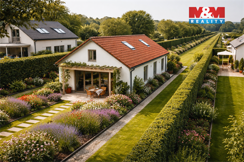 Prodej stavebního pozemku, 2 821 m² 2