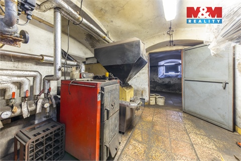 Prodej rodinného domu, 411 m² - 12