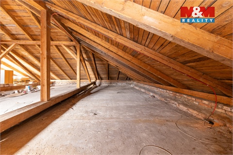 Prodej rodinného domu, 411 m² - 6