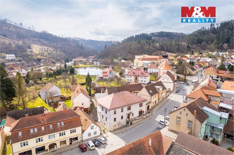 Prodej rodinného domu, 411 m² - 0