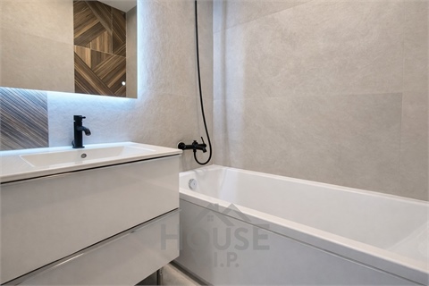 Prodej bytu 3+1, 68 m² 0