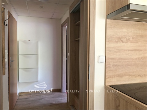 Pronájem bytu 1kk, 25 m² 2